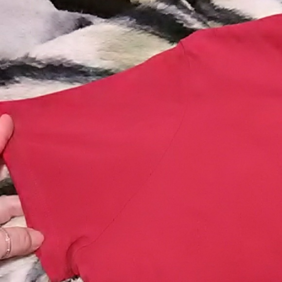 Ladies Cute Red Tee - Picture 7 of 8